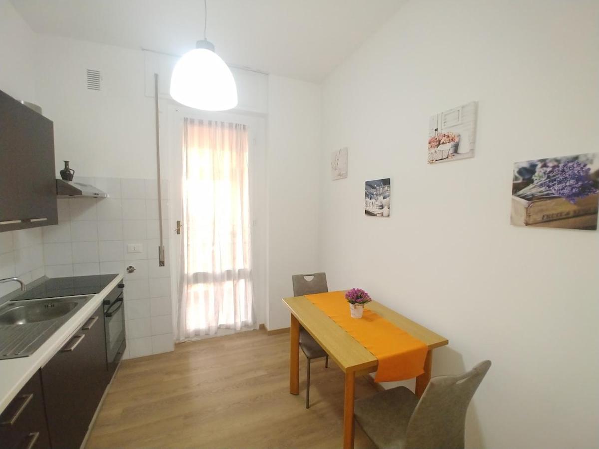 Super Vista Al Grattacielo Di Lavagna Apartment Exterior photo